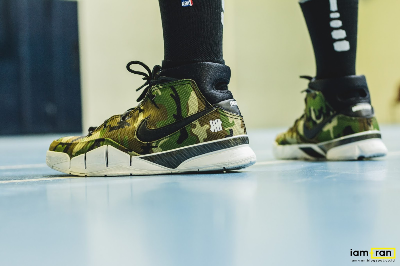 kobe 1 protro on feet