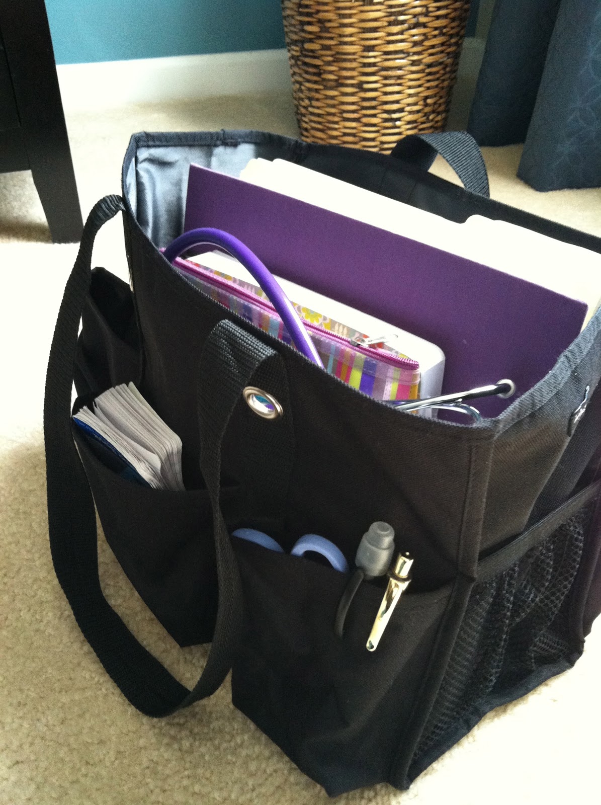 Nursing Student and Beyond!: Take a peek inside my clinicals bag!