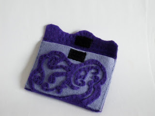 Carterita tarjetas en lilas y morados de fieltro Carterita tarjetas en lilas y morados de fieltro