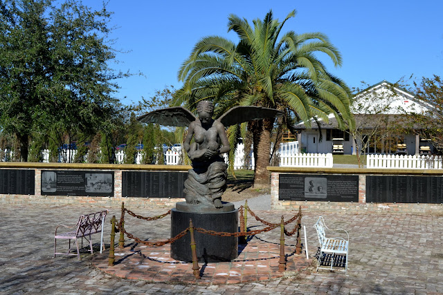 Музей рабства "Плантація Уітні" (Whitney Plantation, Wallace, LA)