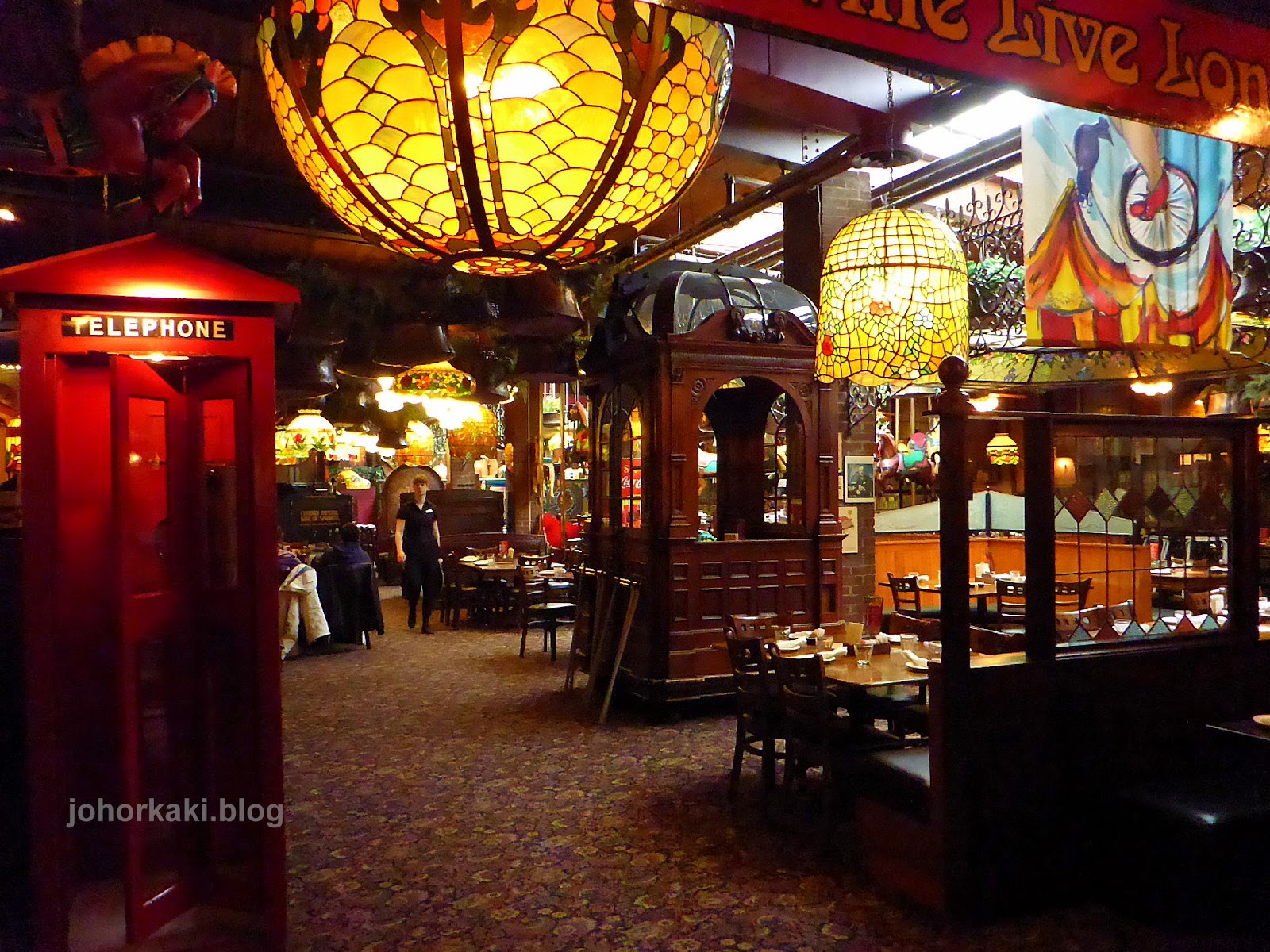 Fun Dining at The Old Spaghetti Factory, The Esplanade, Toronto |Tony 