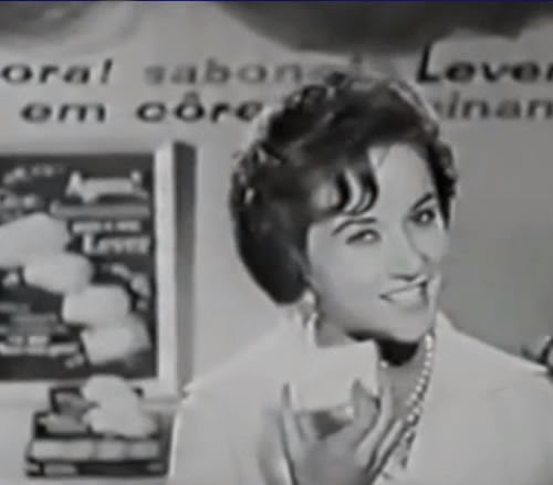 Propaganda do Sabonete Lever Cores nos anos 50. Época em que não existiam cores na TV.