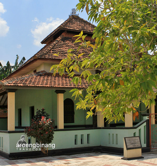 makam pangeran puger demaan kudus