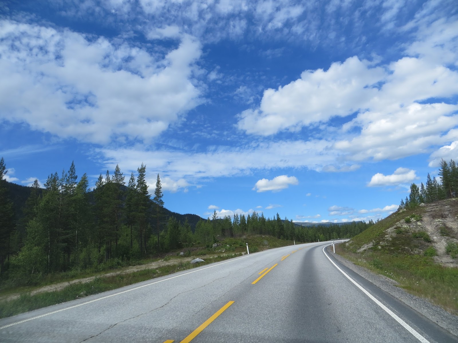 Miss HappyFeet 7 Reasons You Should Rent A Car in Norway