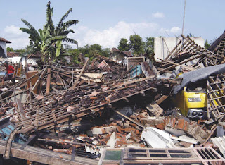 Blog Hadhara Kliping Bencana Alam di Indonesia 