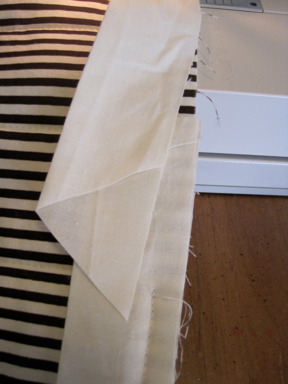 The Project Lady Tutorial for Twin Bedspread with Binded Edges