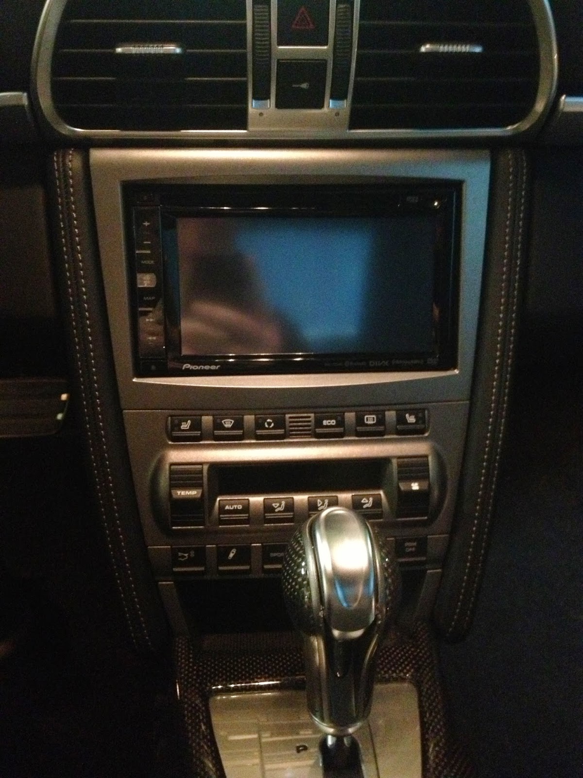 Hurleys Auto Audio Porsche 997 911 Turbo for Pioneer AVICX950BH