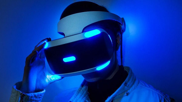 خوذة PlayStation VR تتربع على عرش سوق الواقع الإفتراضي و مبيعات قياسية إليكم تفاصيلها
