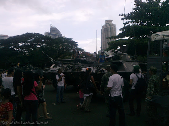 Tanks and guns at Luneta Park