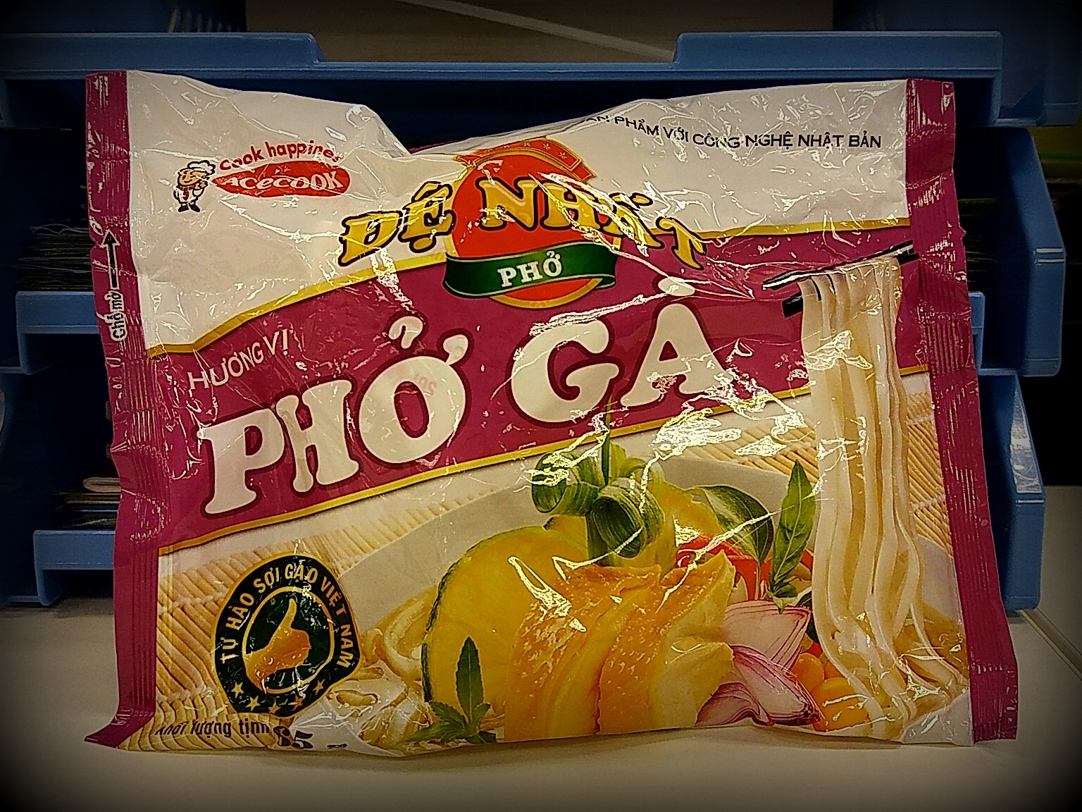 Julie's Travel Blog Vietnamese Instant Noodles (Pho)