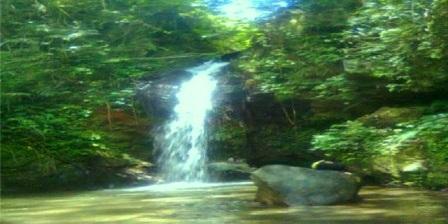 10 Tempat Wisata di Kuningan Yang Paling Populer Curug Ciputri curug ciputri palutungan kuningan curug ciputri banten curug ciputri carita