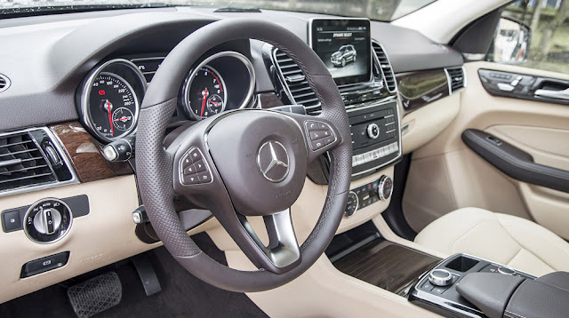 An toàn trên Mercedes GLE 400 4MATIC Exclusive Mercedes GLE 400 4MATIC Exclusive trang bị đầy đủ tính năng an toàn
