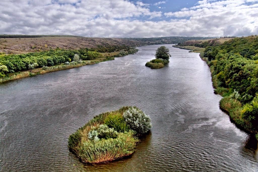 Река укр. Река Южный Буг. Пивденный Буг река. Украина Южный Буг река. Река Западный Буг.