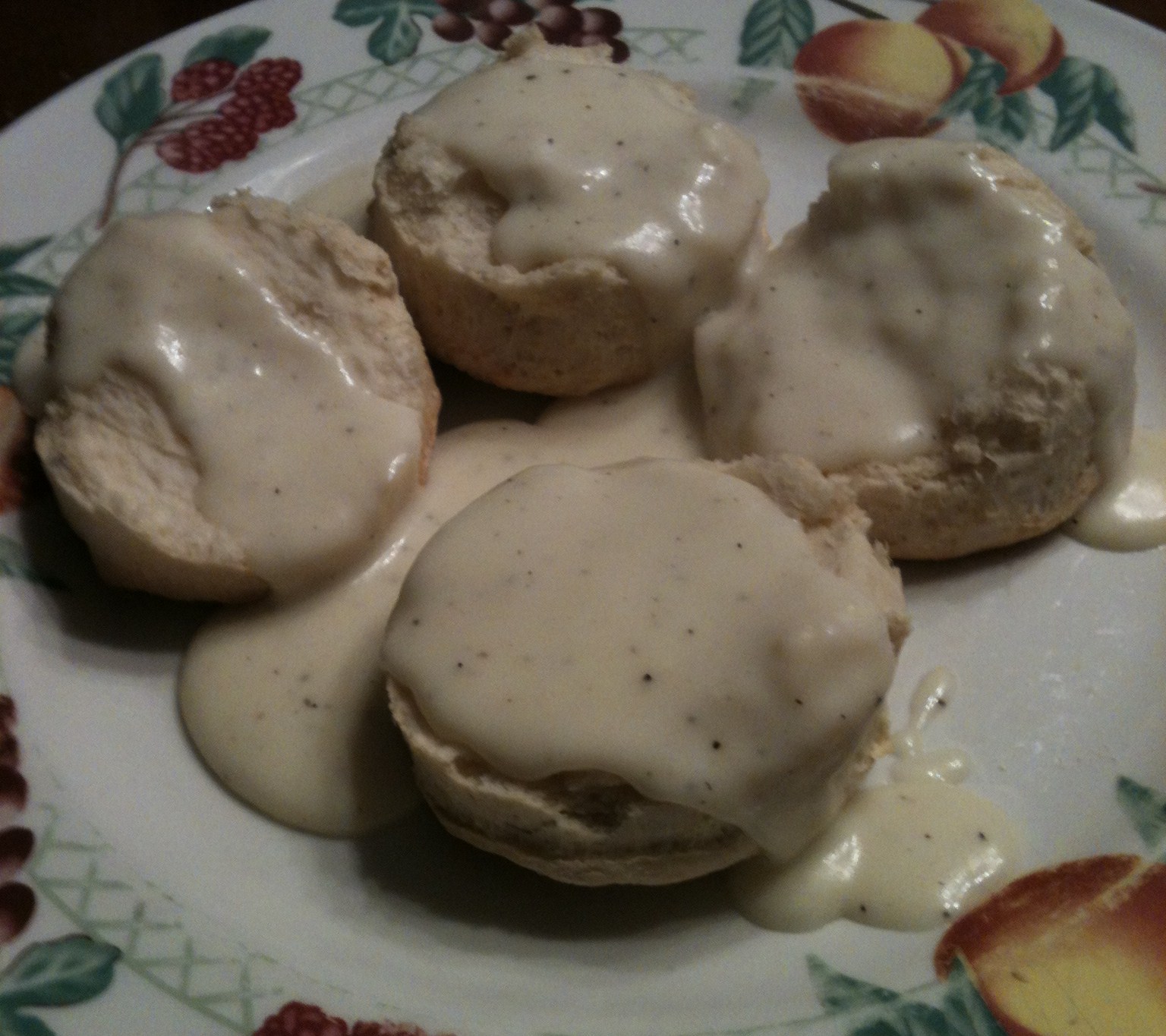 Delish. Buttermilk Biscuits & White Gravy