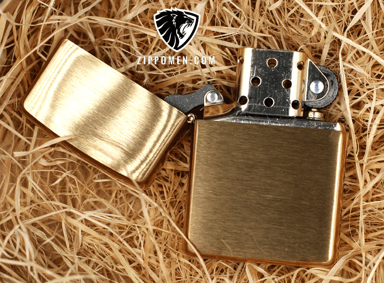 Zippo Vàng Nhám Đồng Nguyên Khối - ZM04 Zippo Vàng Nhám Đồng Nguyên Khối - ZM04