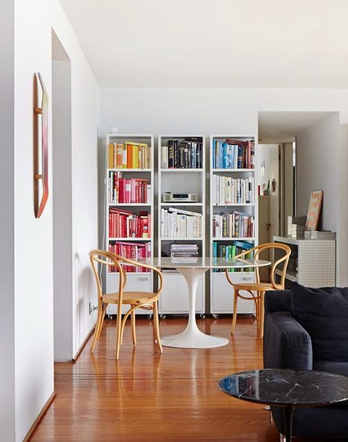 decorar con mesa tulip sillas thonet vintage