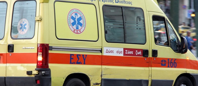 Με αίμα «βάφτηκε» η άσφαλτος στην Δουκίσσης Πλακεντίας - Οδηγός παρέσυρε πεζούς και χτύπησε μοτοσικλέτα Με αίμα «βάφτηκε» η άσφαλτος στην Δουκίσσης Πλακεντίας - Οδηγός παρέσυρε πεζούς και χτύπησε μοτοσικλέτα