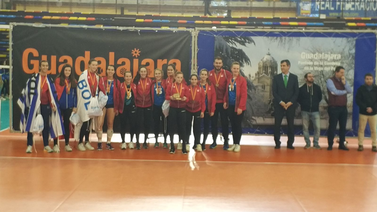 El Club Voleibol Leganés se proclama campeón cadete femenino de la Copa El Club Voleibol Leganés se proclama campeón cadete femenino de la Copa