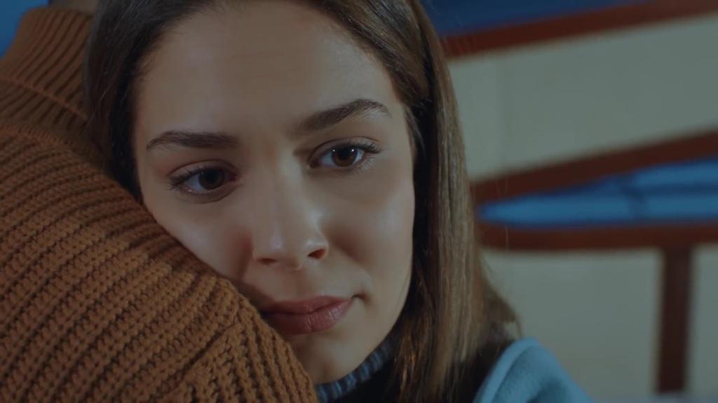 Czarna perła odcinek 63: Irmak postanawia rozwieść się z Kenanem! Ślub Melek i Aziza! [Streszczenie + Zdjęcia]