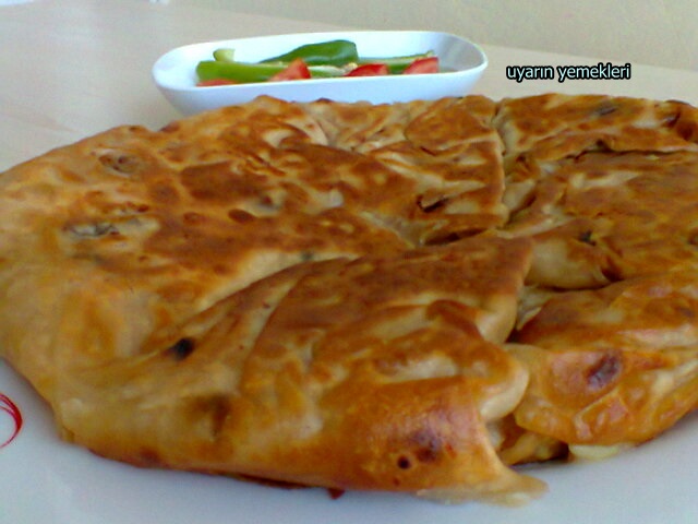 Uyarın Yemekleri Patatesli kuru yufka böreği