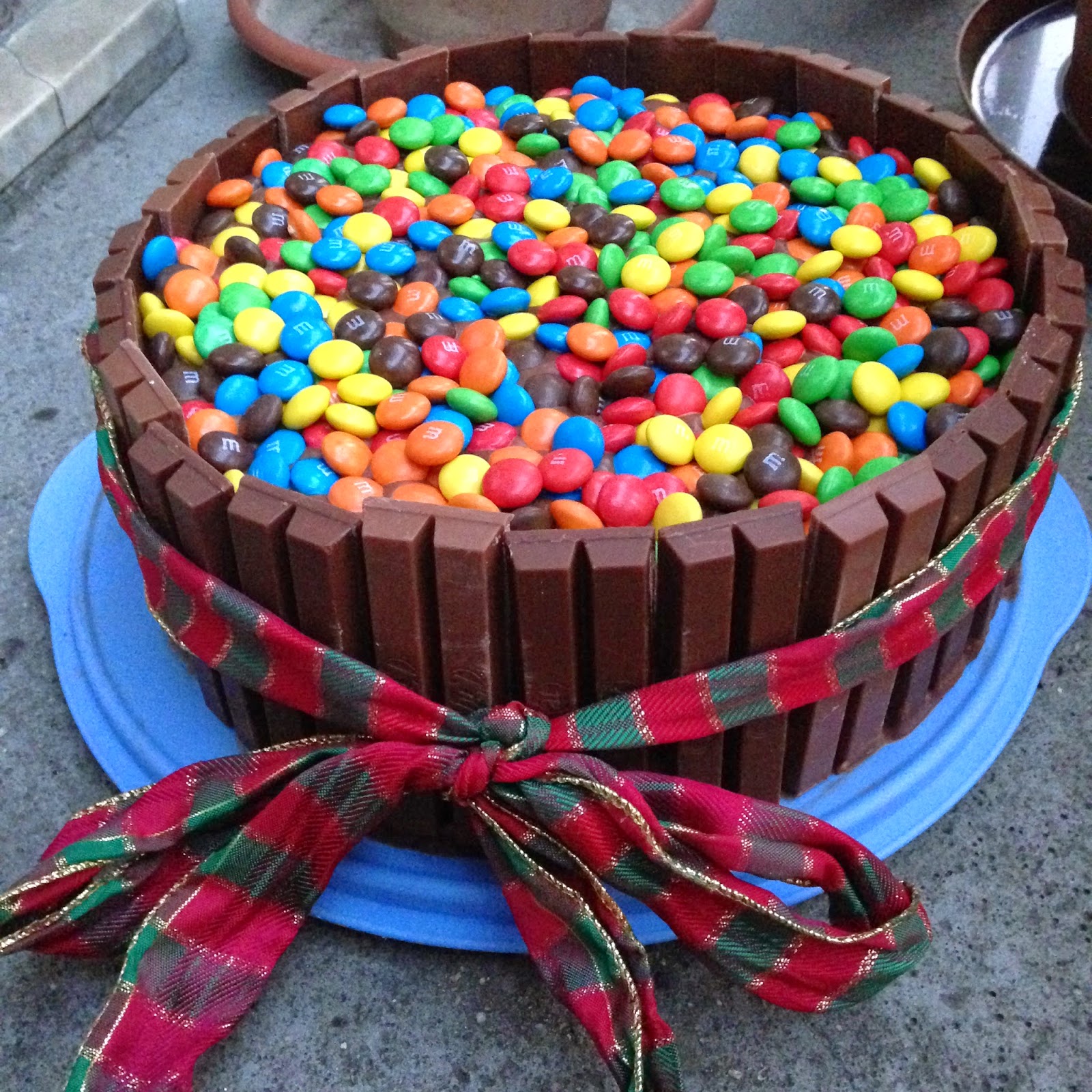 Kit kat Birthday Cake