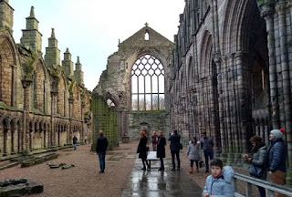 Interior de la Abadía Holyrood. Interior de la Abadía Holyrood.
