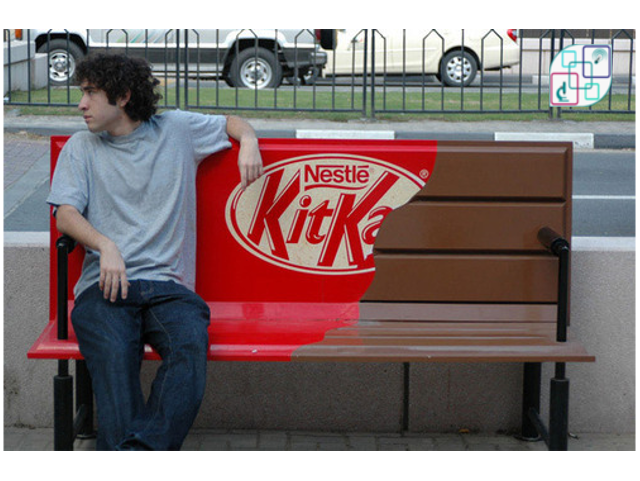 إعلانات تسويقية مدهشة في الشوارع مقاعد للإستراحة من شوكولاتة كيت كيت "kit kat"