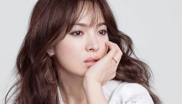 Học lỏm tuyệt chiêu trị mụn của nữ hoàng mặt mộc Song Hye Kyo -6