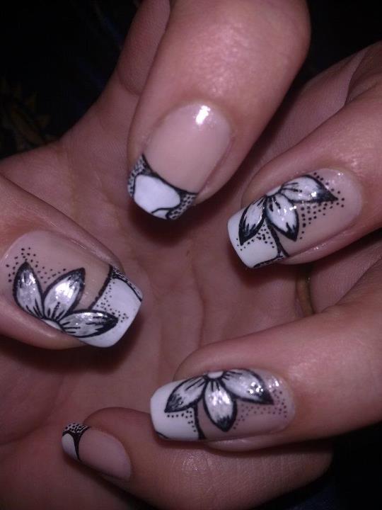 Nail Art By Josito: Френски маникюр с цветя