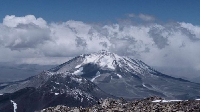 Gunung Nevado, Tempat dengan Gravitasi Paling Rendah di Bumi Gunung Nevado, Tempat dengan Gravitasi Paling Rendah di Bumi