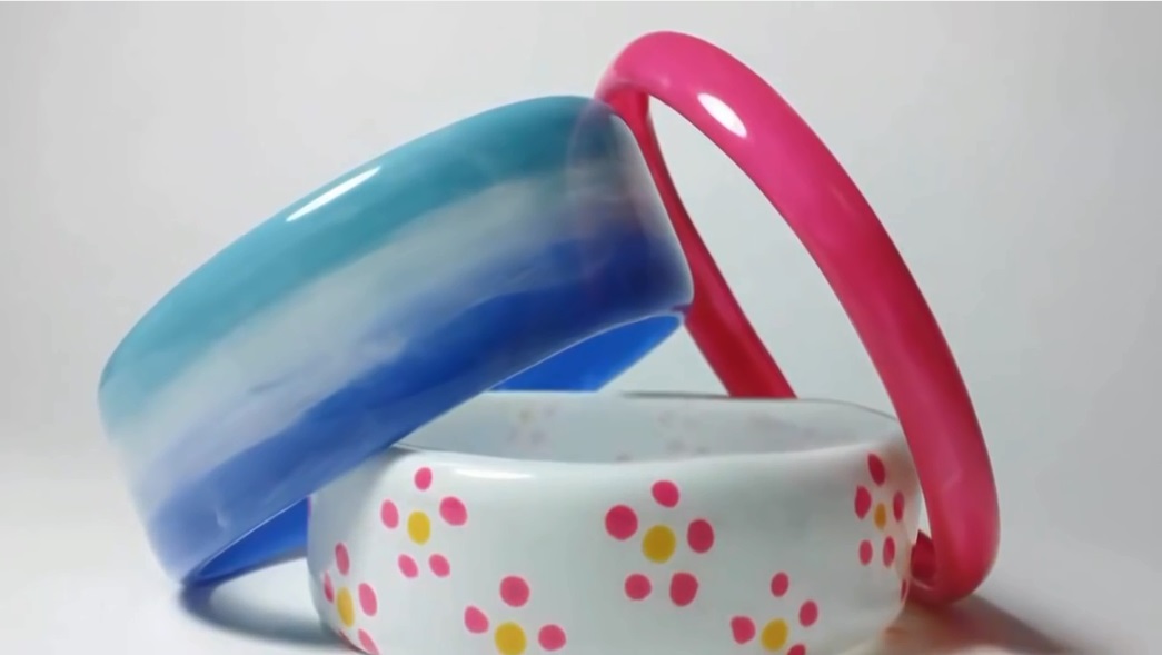 Cara Membuat Gelang  Cantik Dari Botol Plastik Bekas 