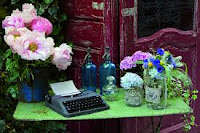 maquina+de+escribir+en+la+mesita+con+flores