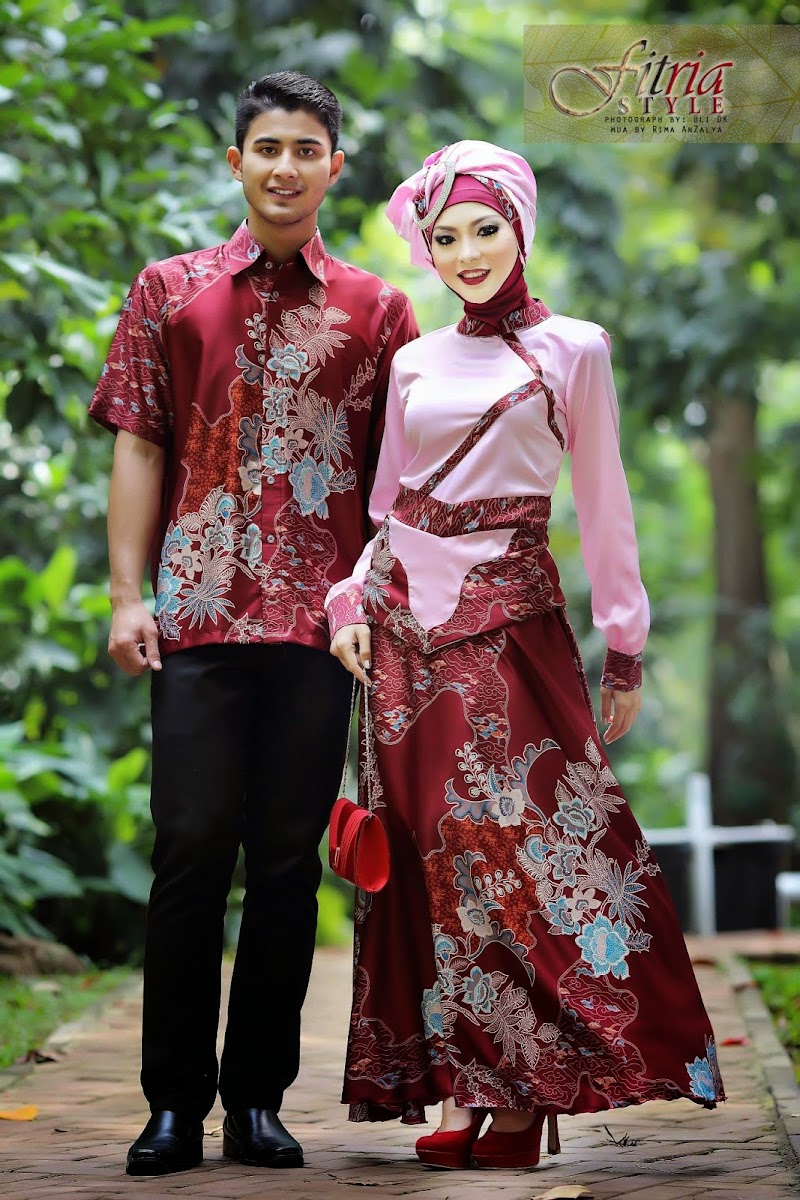 50 Model Baju Couple Muslim Terbaru, Info Baru!
