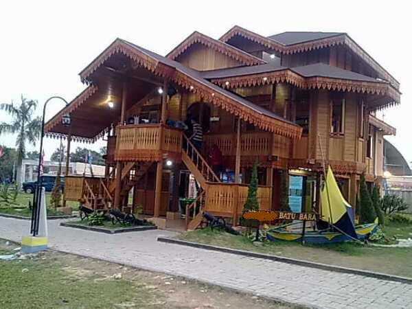 Rumah Kayu Minimalis