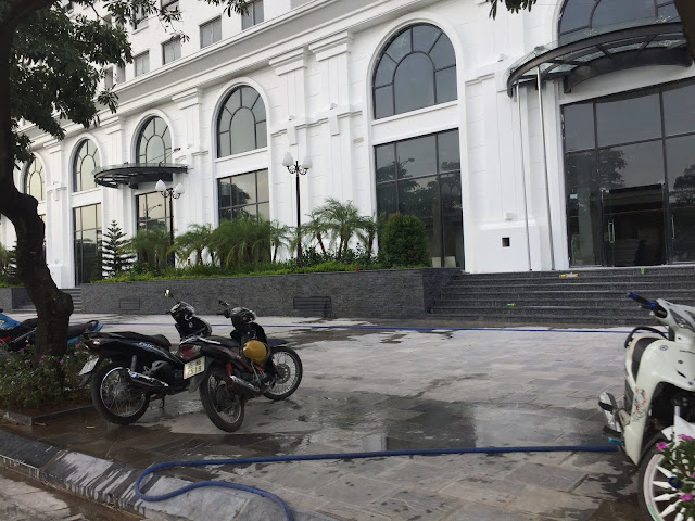 Các hạng mục thương mại tại Eco city đang được hoàn thiện nốt chờ ngày hoạt động Các hạng mục thương mại tại Eco city đang được hoàn thiện nốt chờ ngày hoạt động