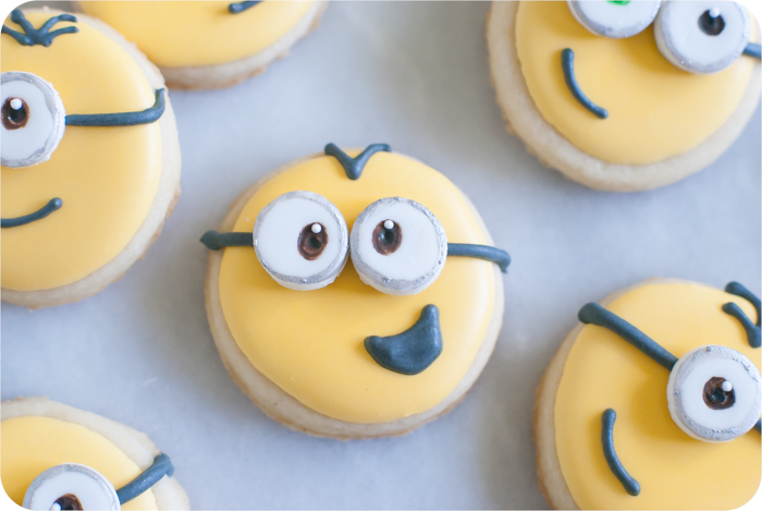 Minions Cookies, step-by-step tutorial