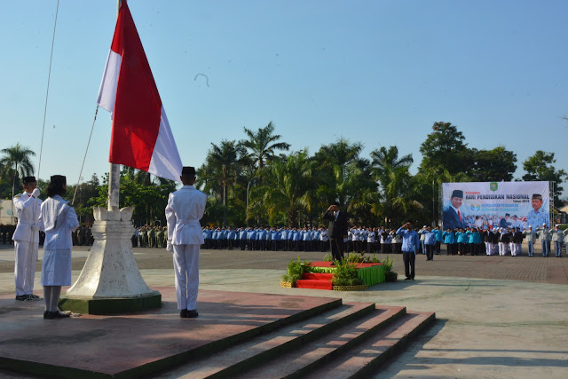 Plt. Sekda Pimpin Upacara Peringatan Hari Pendidikan Nasional