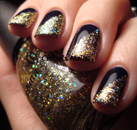 Chloe's Nails: Gold & Navy.............