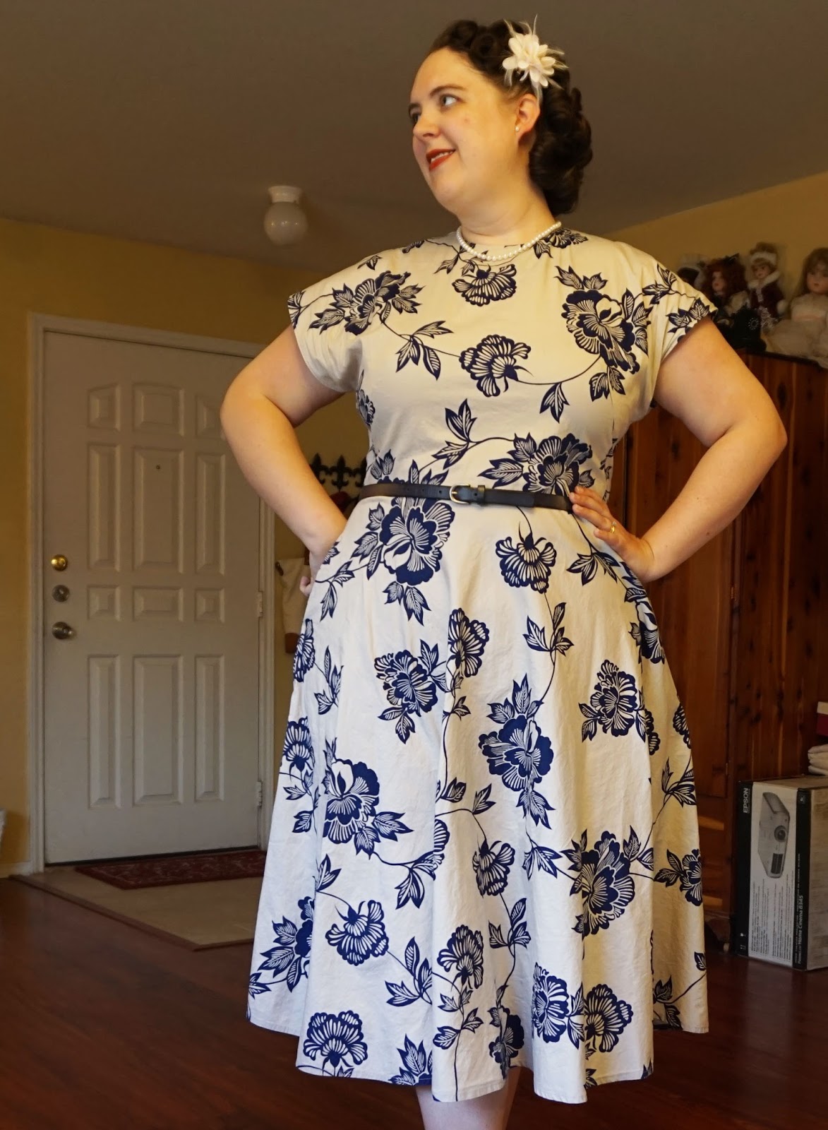 Aux Belles Choses: Khaki and Blue Tropical Flower Dress - Vogue 8811