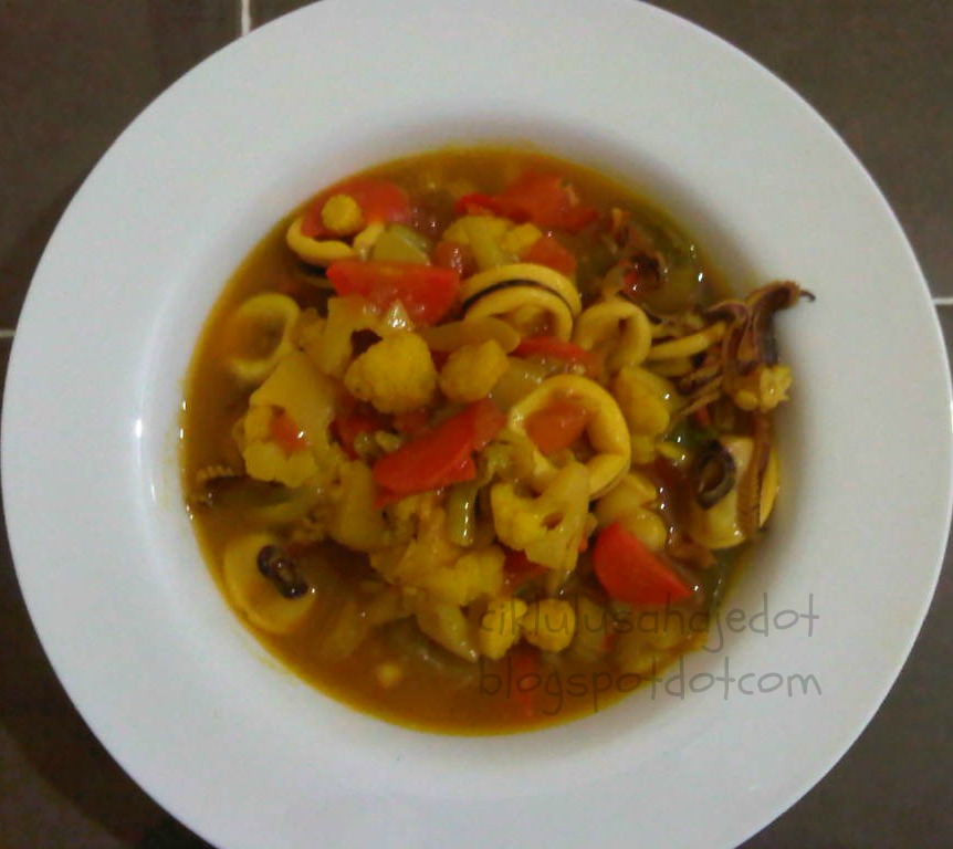 Lullu Anna kau nak bagi anak dara orang makan apa? PASIR?