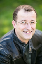 Author Wayne Marinovich