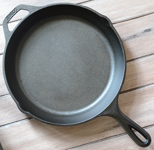 Lodge SK8 cast iron skillet is the perfect size for a Big Green Egg