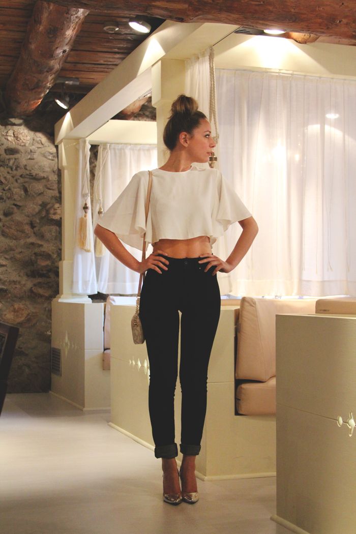 Fashion trends Flowy crop top and high waist skinnies Luvtolook