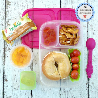 Lunch box fun with a bagel and cream cheese. So easy to make when you just don't have much time. In our @easylunchboxes #lunchboxideas