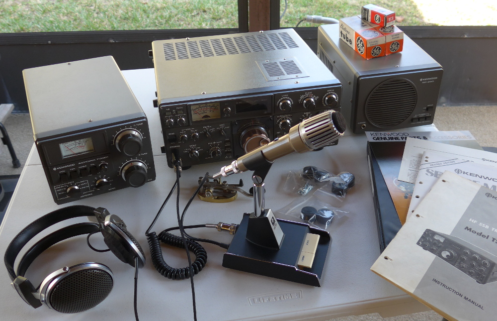 AI4WM Amateur Radio Blog: Kenwood TS-830S Station.