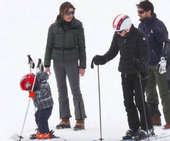Princess Caroline had a holiday at Zürs ski center of Austria with her daughter Charlotte Casiraghi and grandson Raphael Elmaleh