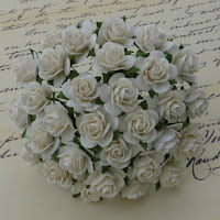 https://www.essy-floresy.pl/pl/p/Kwiatki-Open-Roses-kremowe-15-mm/983