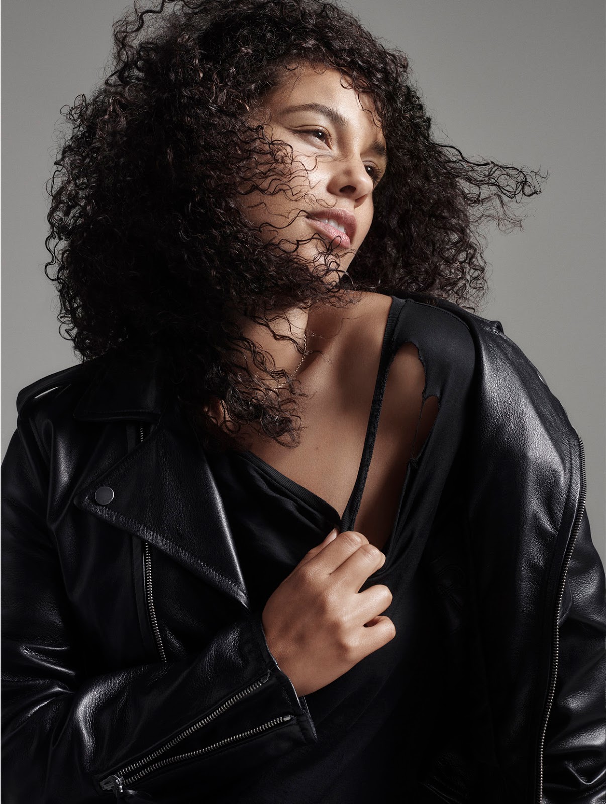 Alicia Keys in Elle UK December 2016 by Kerry Hallihan Alicia Keys