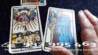 Llama ahora para una lectura de tarot. TAROT