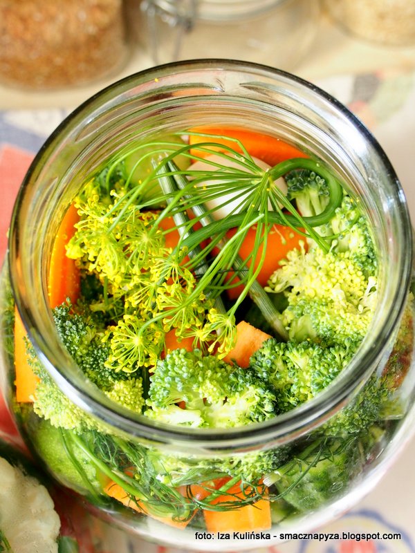 kiszonka wielowarzywna, kolorowe warzywa, kiszone jarzyny, kiszenie jest proste, kisimy w domu, kiszenie w sloiku, zdrowe kiszonki, 